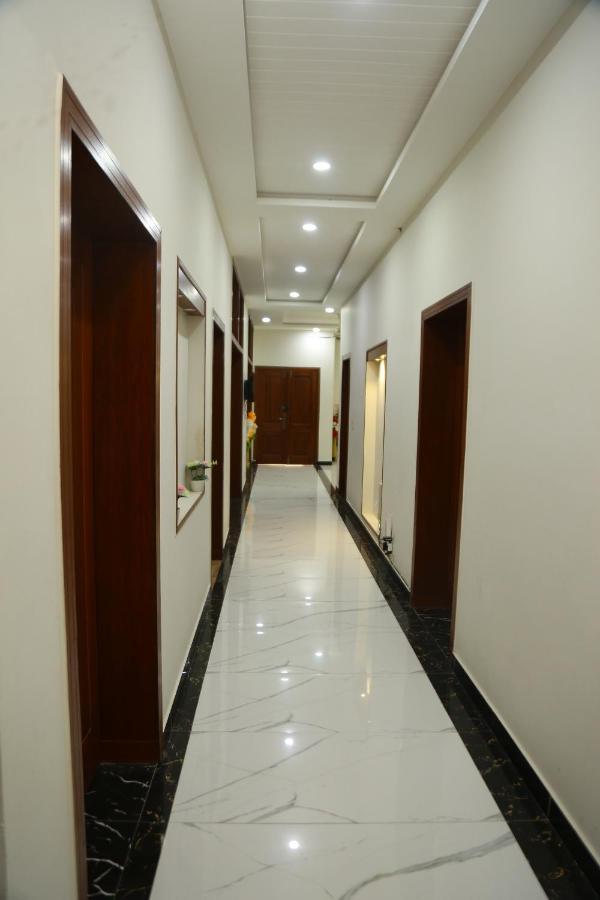 Grand Royal Bed & Breakfast Islamabad Bagian luar foto