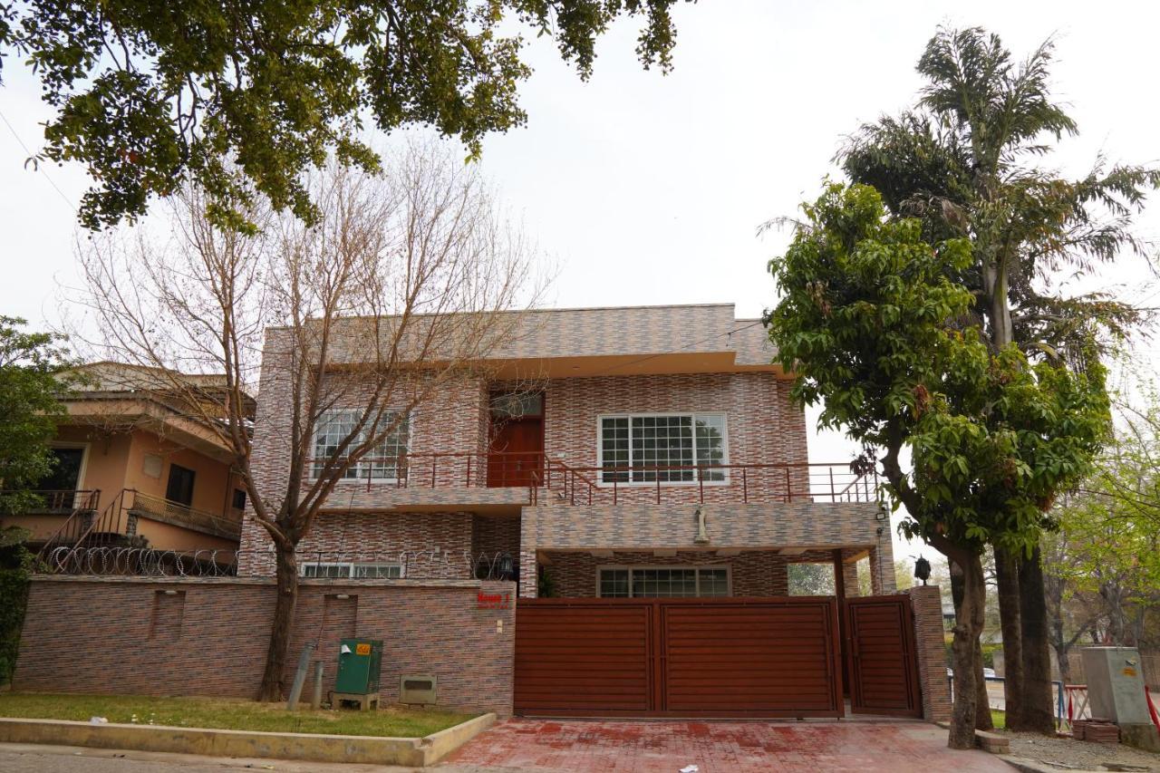 Grand Royal Bed & Breakfast Islamabad Bagian luar foto