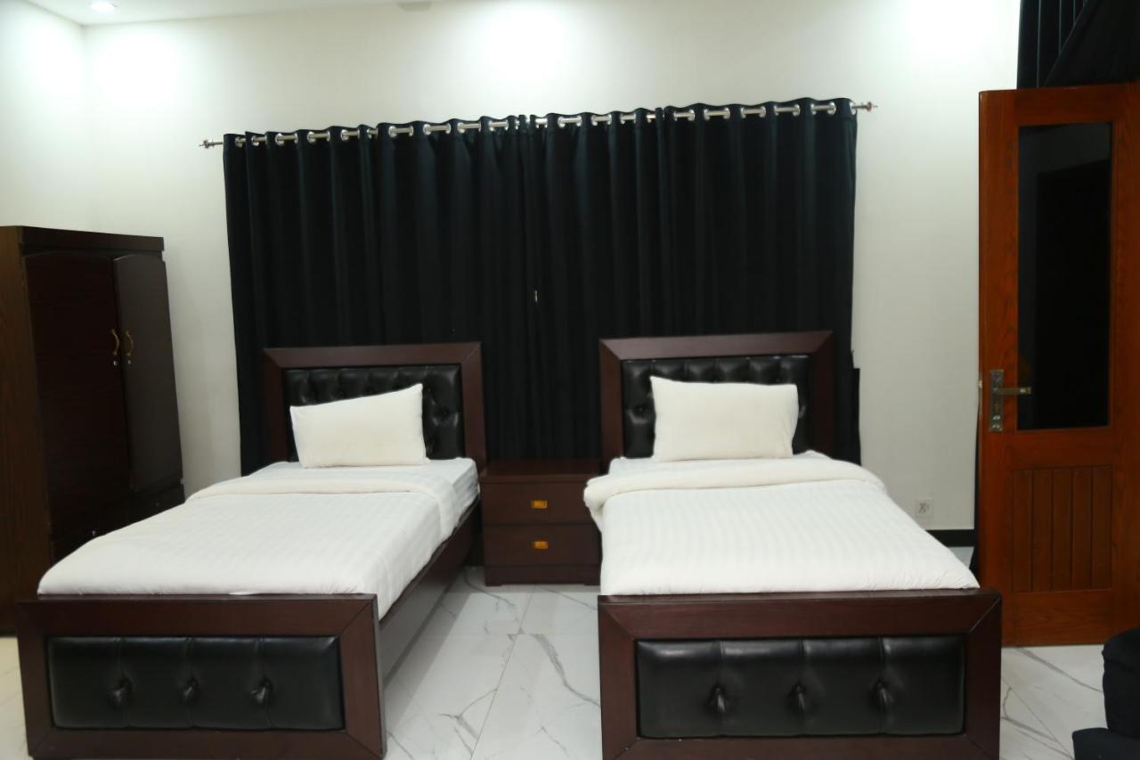 Grand Royal Bed & Breakfast Islamabad Bagian luar foto