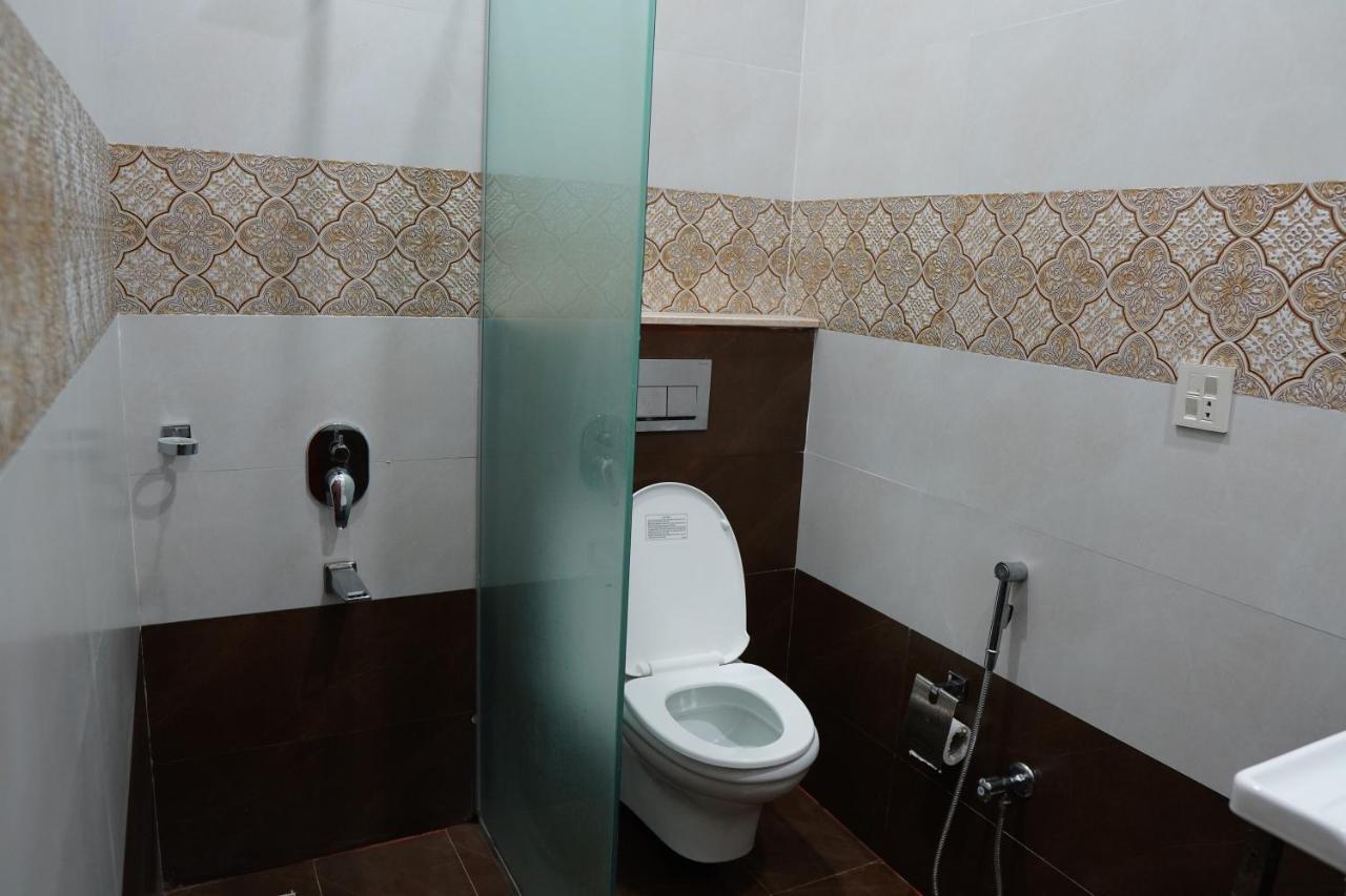 Grand Royal Bed & Breakfast Islamabad Bagian luar foto