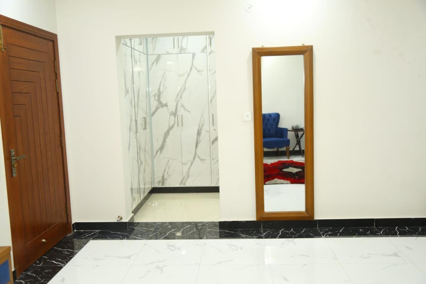 Grand Royal Bed & Breakfast Islamabad Bagian luar foto