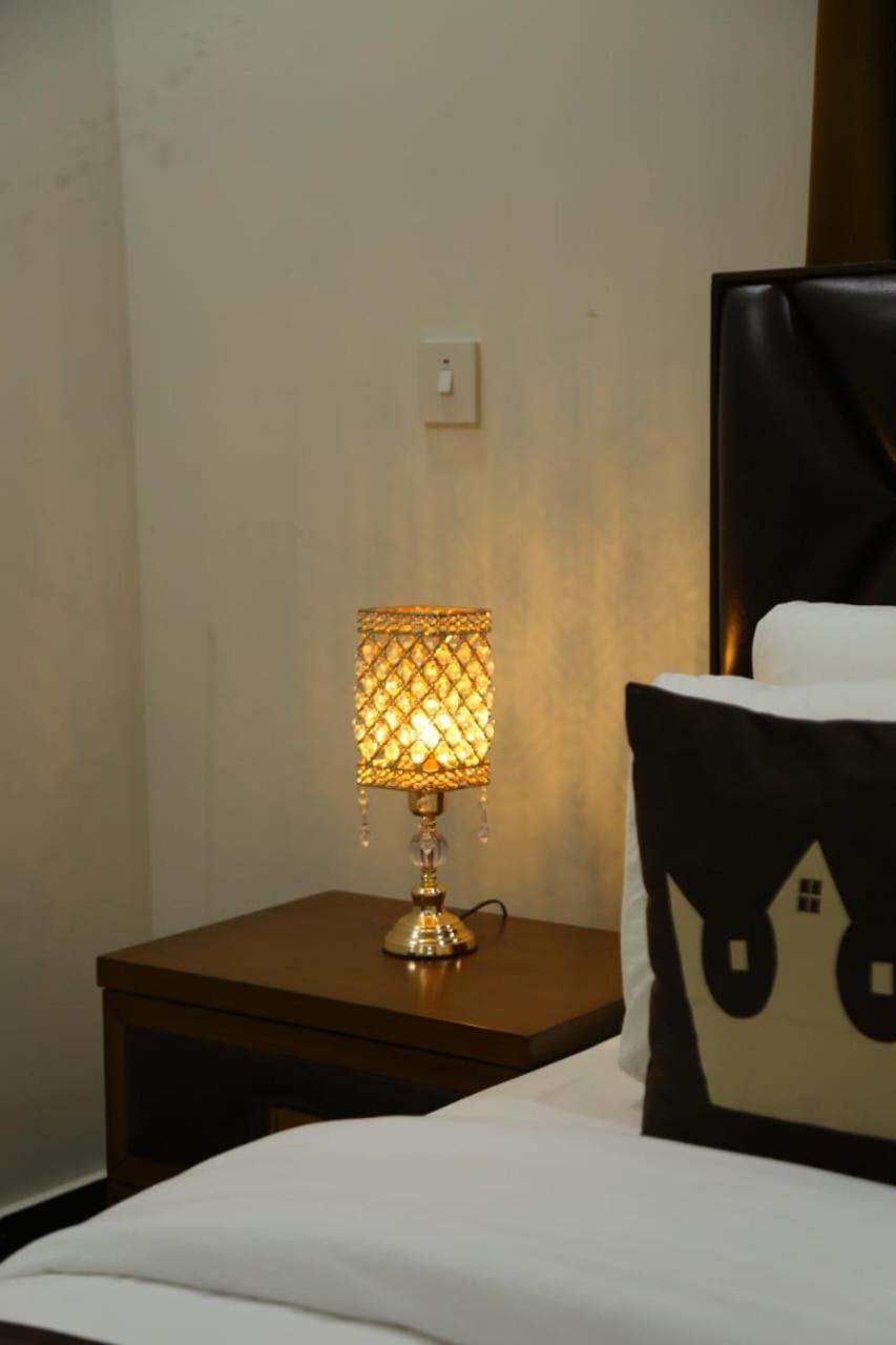 Grand Royal Bed & Breakfast Islamabad Bagian luar foto