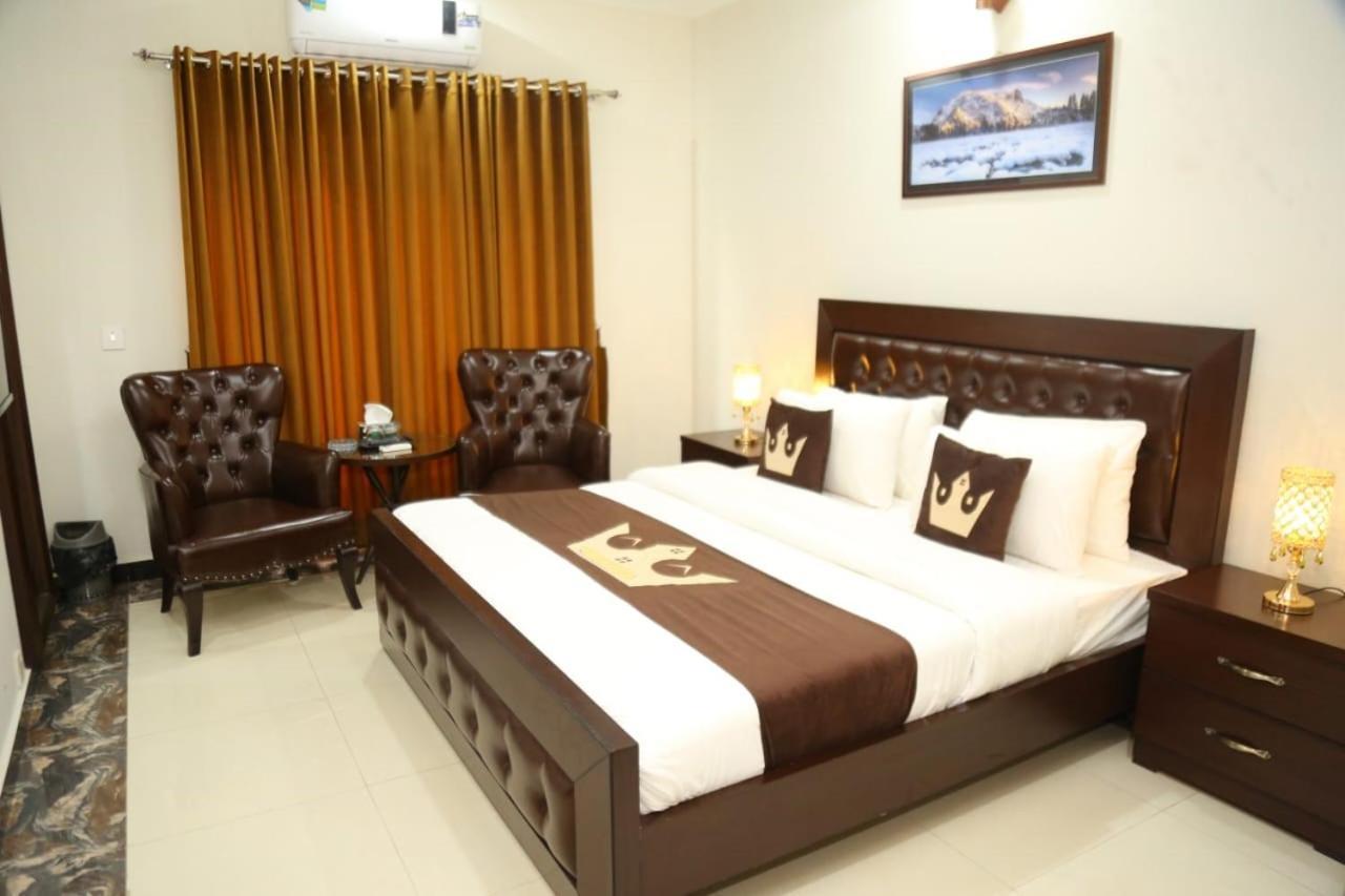 Grand Royal Bed & Breakfast Islamabad Bagian luar foto