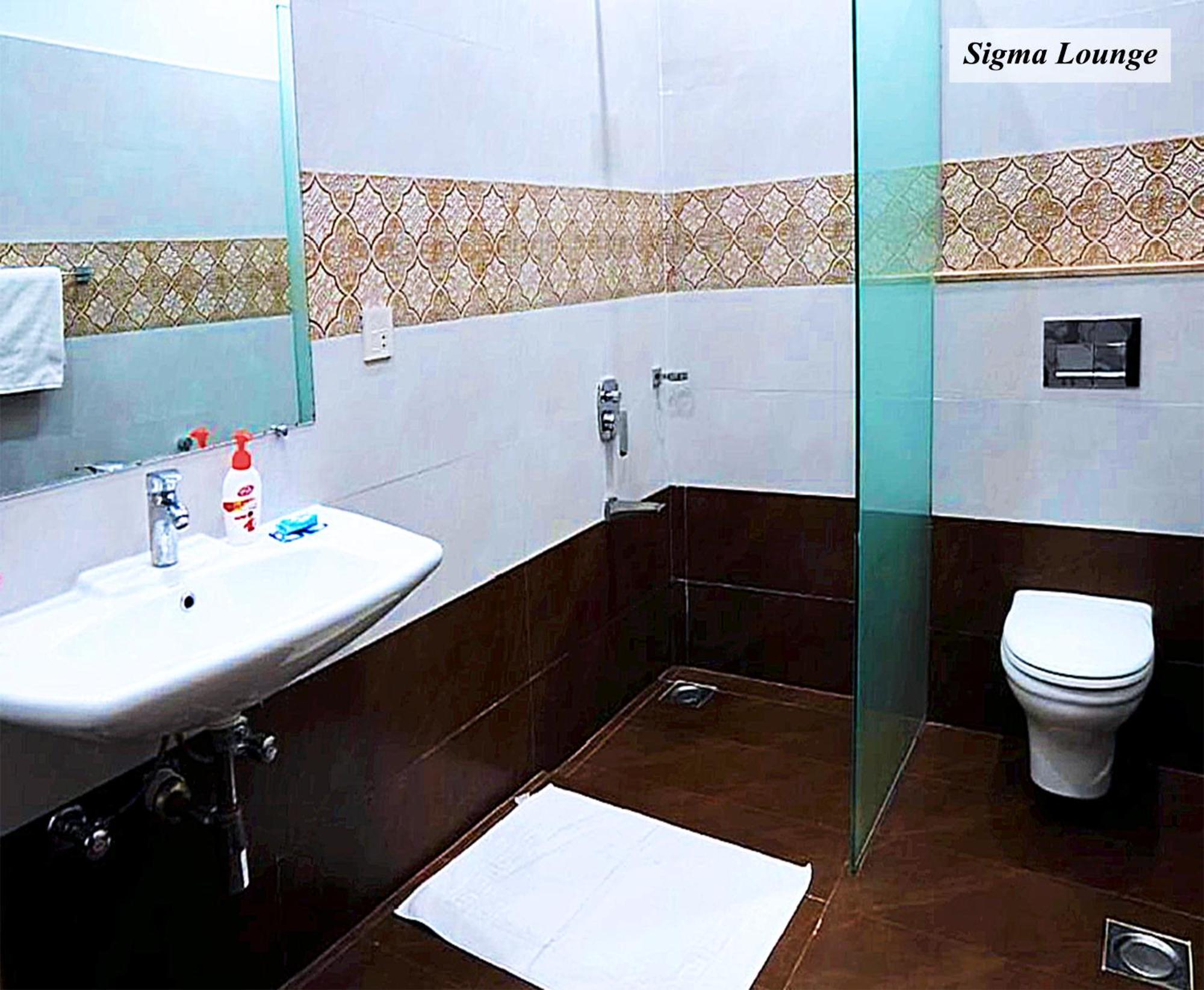 Grand Royal Bed & Breakfast Islamabad Bagian luar foto